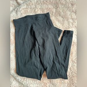 small black leggings